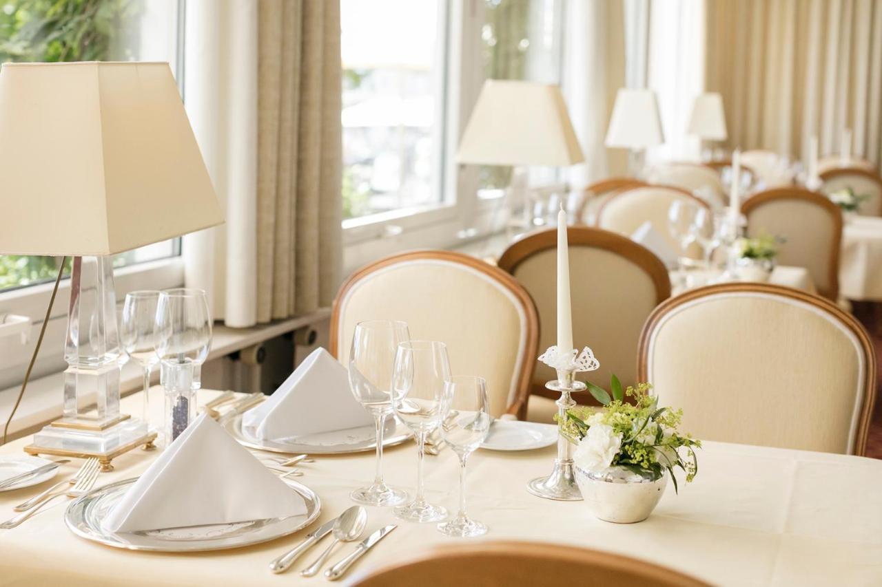 فندق بايريشا هوف لينداو المظهر الخارجي الصورة Restaurant