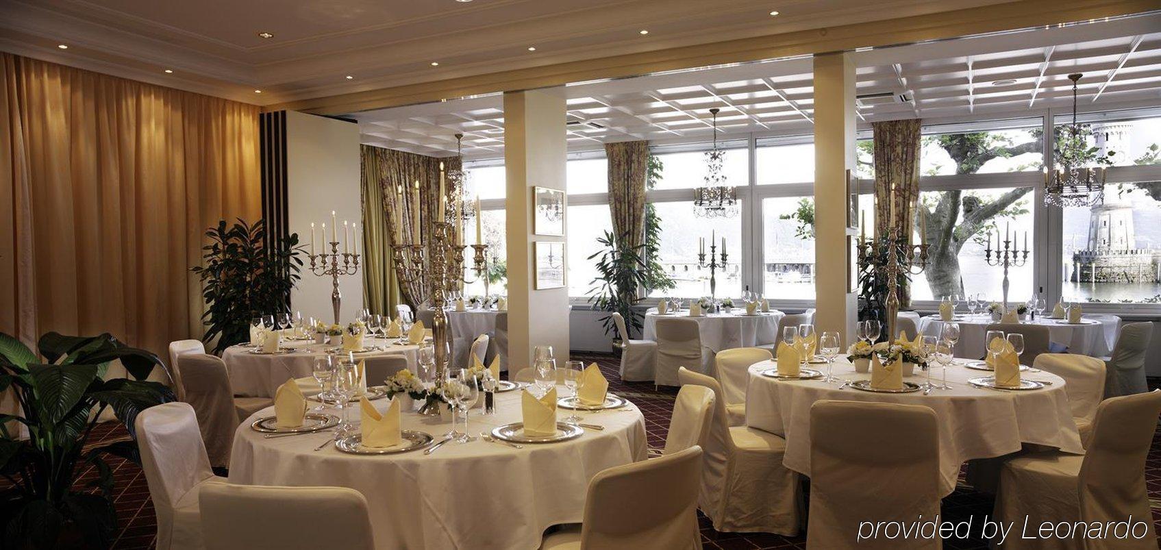 فندق بايريشا هوف لينداو المطعم الصورة The interior of the restaurant