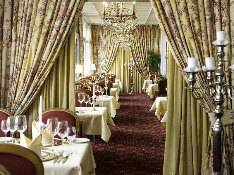 فندق بايريشا هوف لينداو المظهر الخارجي الصورة Restaurant