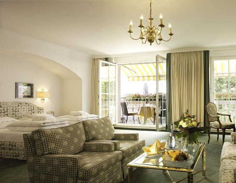 فندق بايريشا هوف لينداو المظهر الخارجي الصورة A suite at the Hotel de Paris
